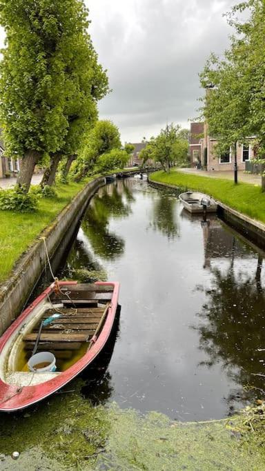 Puur Eastermar - Monumentaal, Authentiek En Luxe Koetshuis Aan Open Vaarwater Met Jacuzzi En Sauna Oostermeer Exterior photo
